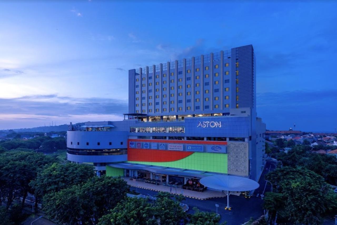 Aston Gresik Hotel & Conference Center Buitenkant foto