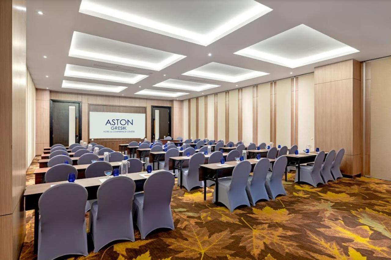 Aston Gresik Hotel & Conference Center Buitenkant foto