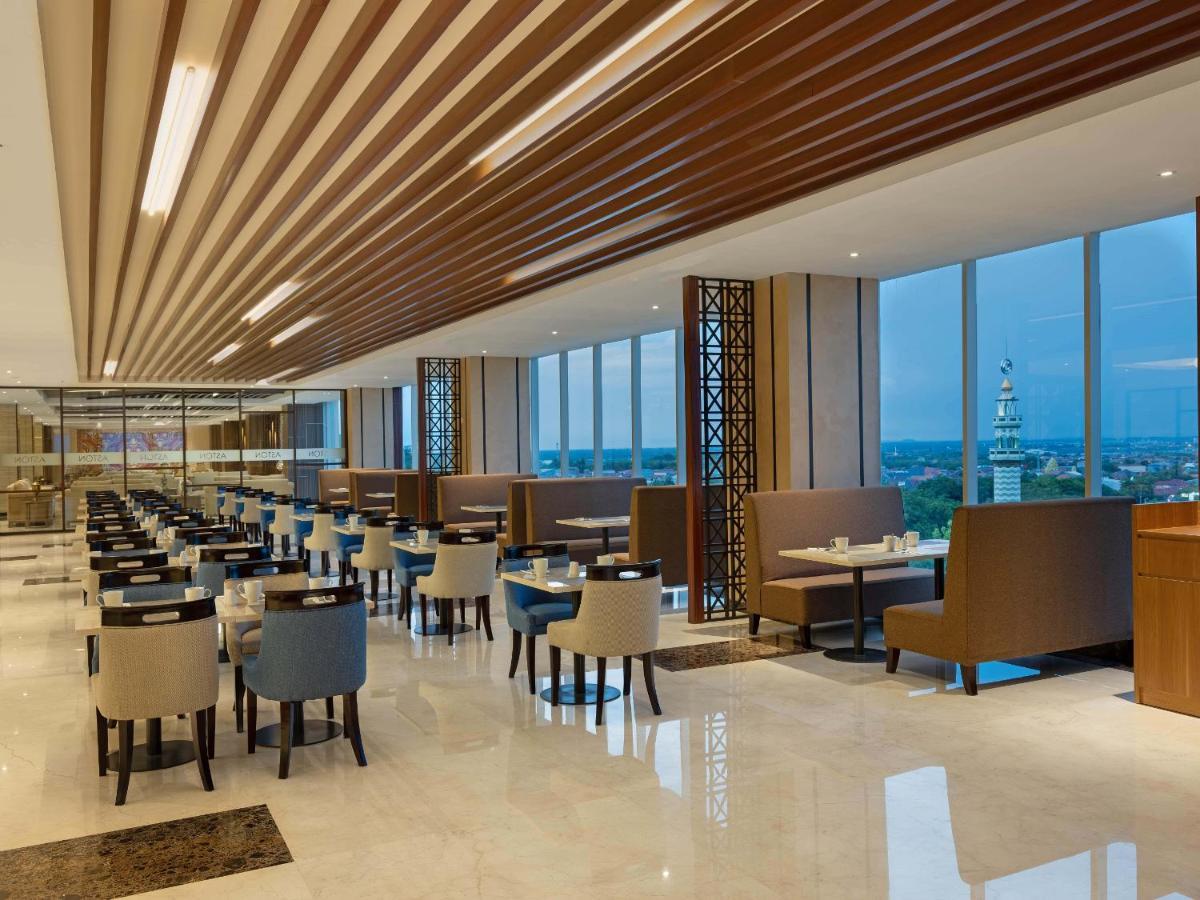 Aston Gresik Hotel & Conference Center Buitenkant foto